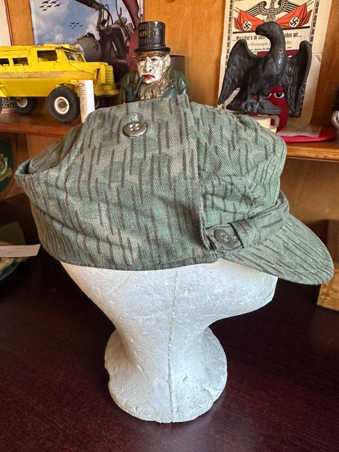 East German "Falling rain" camouflage cap. Border war period. Inside ring measures 56 cm.