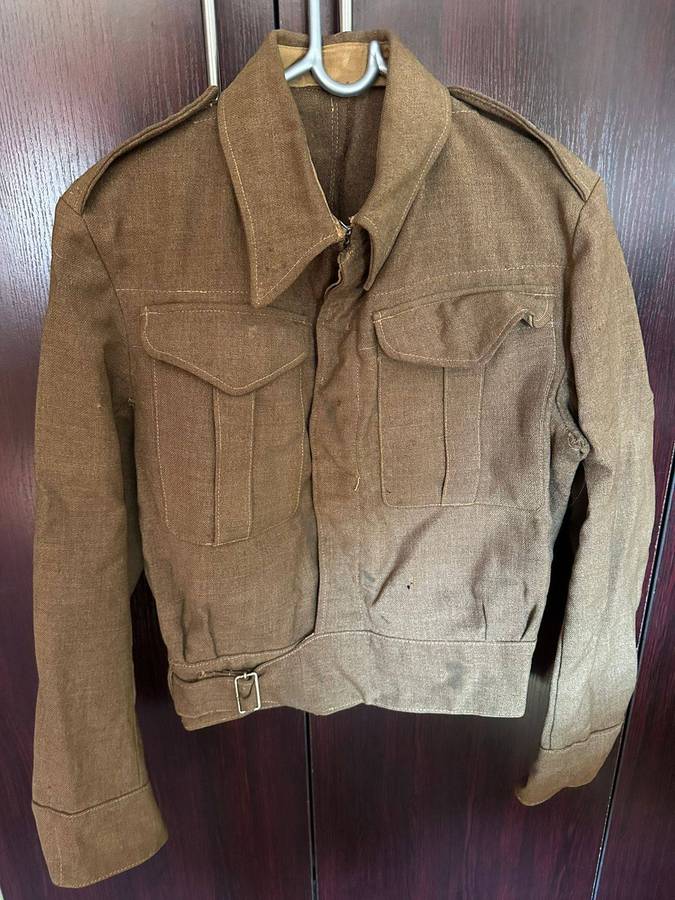 WW2 Battle dress and pants. Labelled. Please look at pictures for size. Waist on pants 33cm. Pipe le