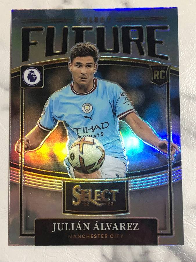 Julian Alvarez ROOKIE Refractor FUTURE Select 2022 Soccer trading card