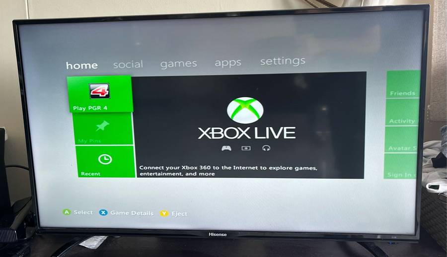 Xbox 360 S - For Parts/Spares