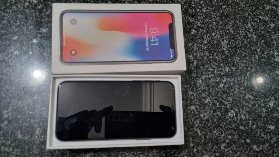iPhone X 256GB...PLEASE READ!