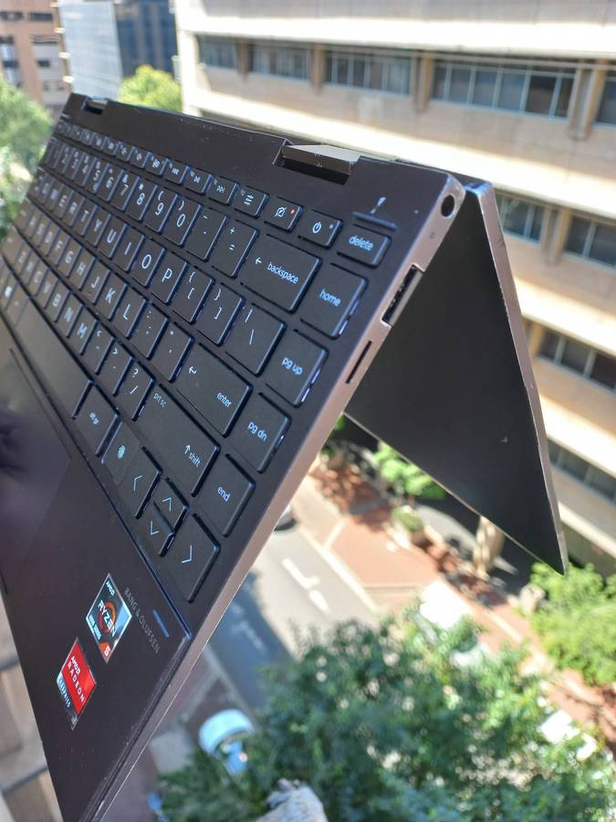Hp x360 Ryzen 5, 8GB ram, 512GB SSD, Battery Excellent, Screen is okay Touch cracked works sometimes