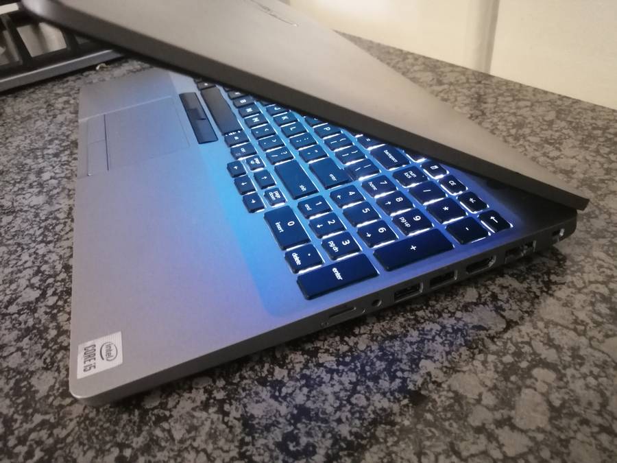 Dell Core i5-10th gen 10210U | 8GB RAM ddr4 | 256GB SSD m.2 |Win 11 Intel UHD GRAPHICS Latitude 5510