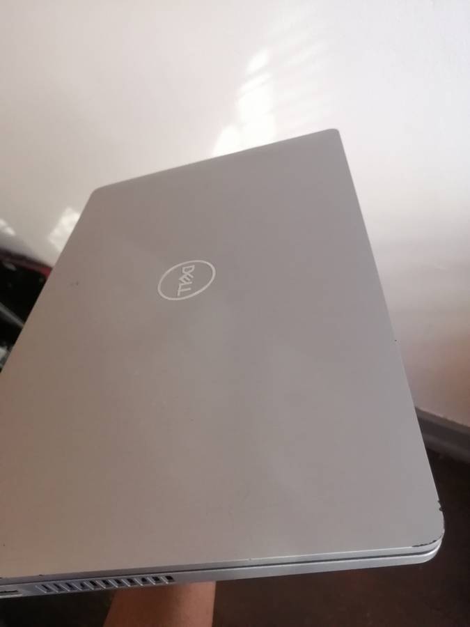 Dell Core i5-10th gen 10210U | 8GB RAM ddr4 | 256GB SSD m.2 |Win 11 Intel UHD GRAPHICS Latitude 5510