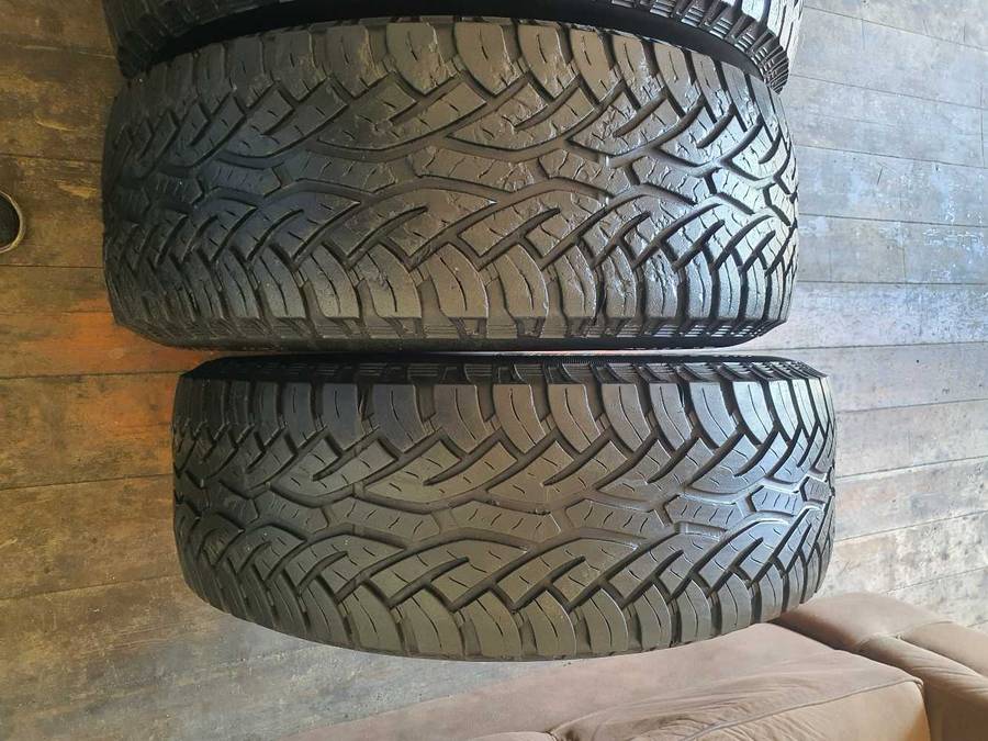265/65/17 Continental CrossContact AT. 65% life