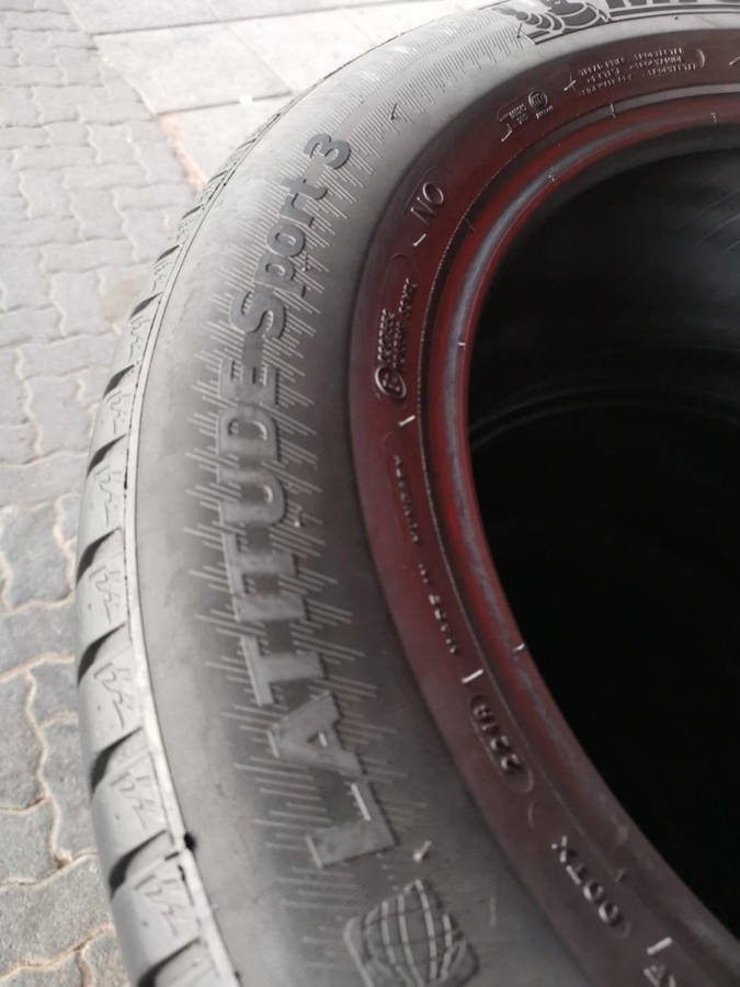 235/60/18 × 4 Michelin Latitude 3. Good Condition. 80% life