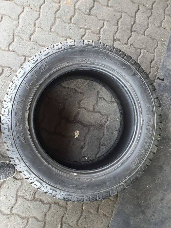 305/50/20 Cooper Zeon LTZ. Good looking tyres