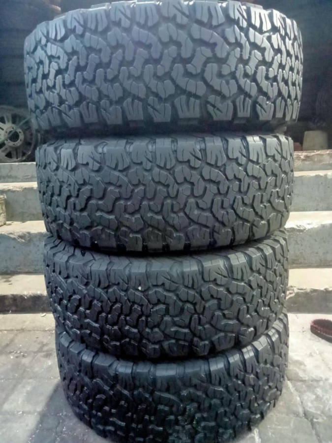 265/65/17 × 4 BF Goodrich AT KO2 tyres