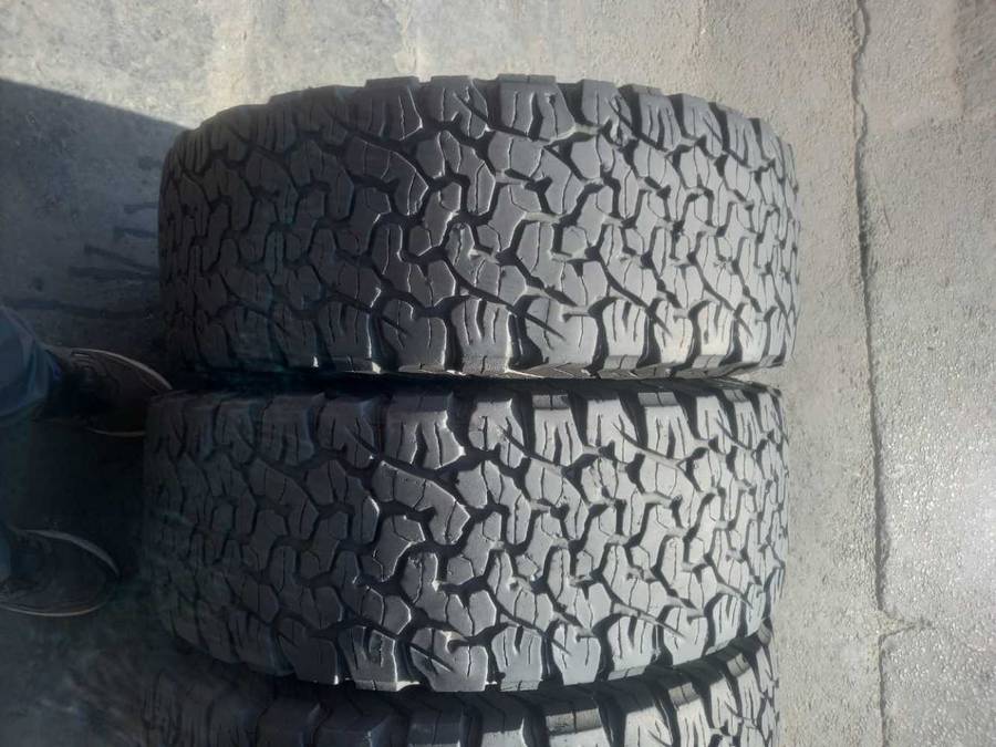 265/60/18 × 4 BF Goodrich AT tyres. 70% life