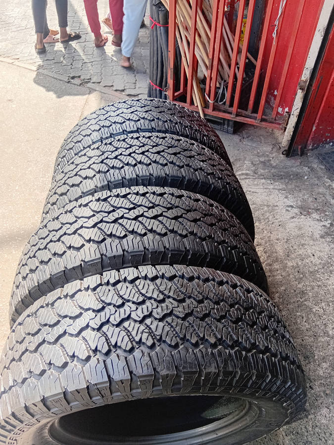265/60/18 × 4 General Grabber AT³. Used like New