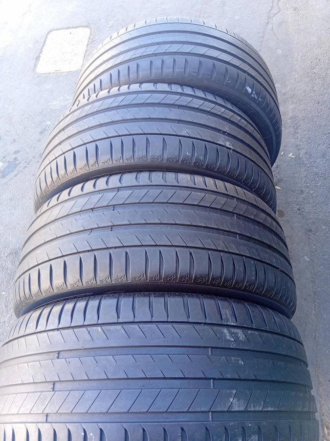 255/55/18 Michelin fairly used tyres