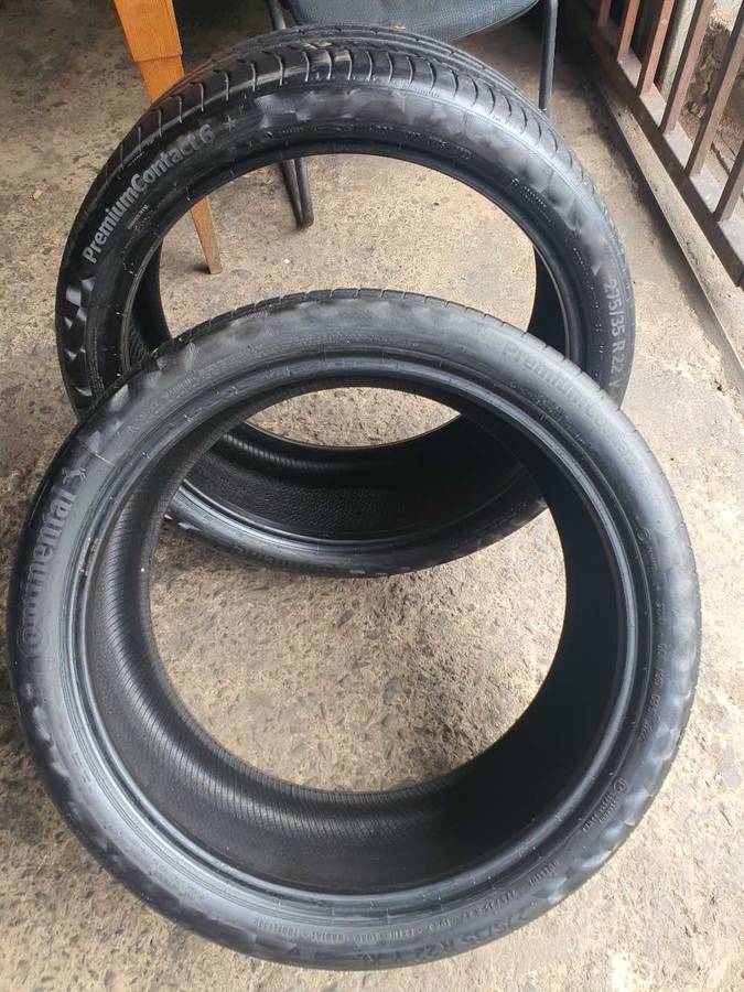 275/35/22, 315/30/22 Continental Premium Contact. 75% life