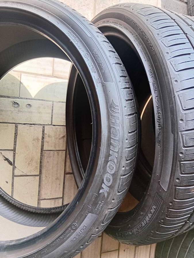 285/35/22  Hankook Ventus S1evo² SUV