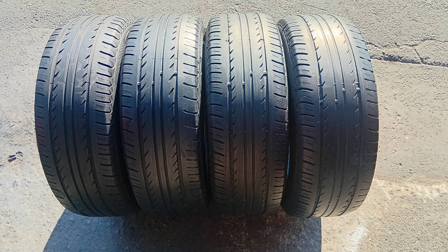 205/60/16 × 4 Goodyear tyres for sale