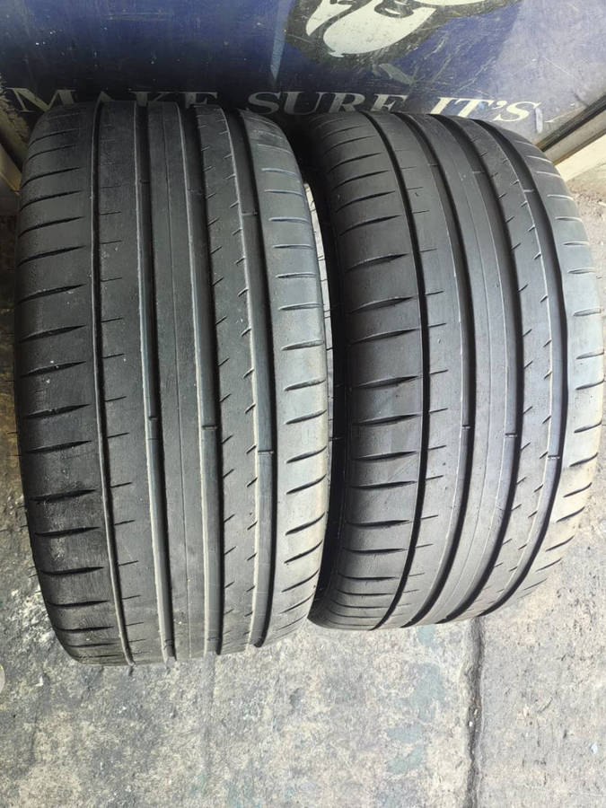 2 x 255/35/19 tyres| Michelin fairly used
