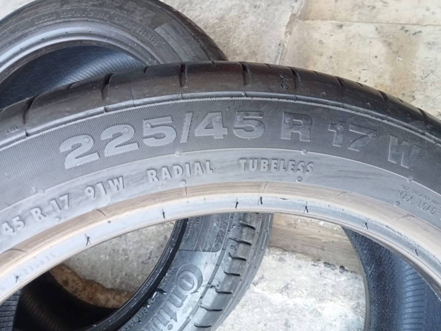 225/55/19 Hankook fairly used tyres