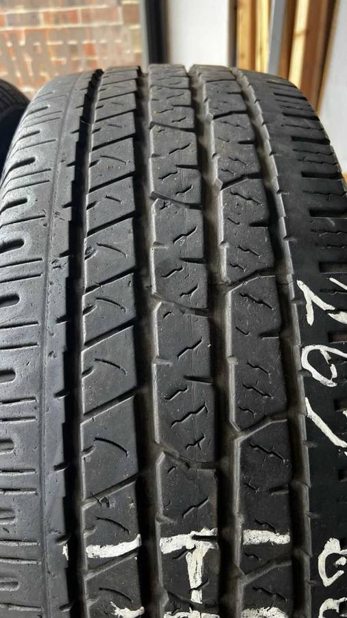 265/60/18 x 4 Dunlop Grandtrak AT. 70% thread life