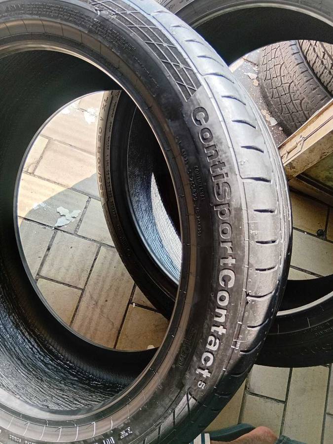 255/40/20 × 2 Continental ContiSportContact. 80% thread life