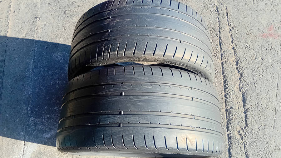275/30/20 × 2 Goodyear Eagle *Runflat tyres