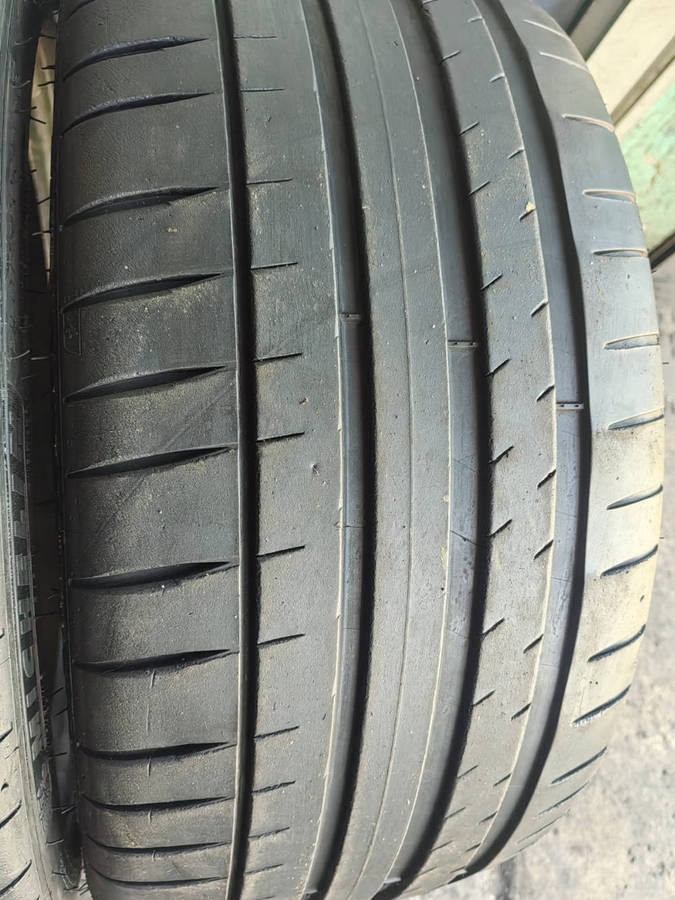 2 x 255/35/19 tyres| Michelin fairly used