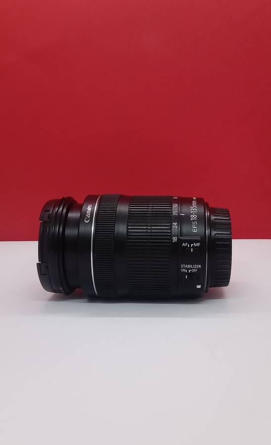 Canon EF 18-135mm f3.5-5.6 IS STM Zoom lens