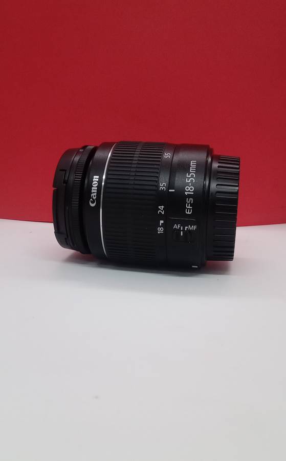 Canon EF 18-55mm standard lens