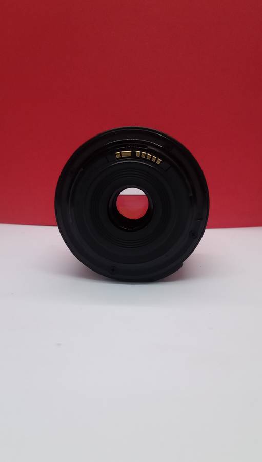 Canon EF 18-55mm standard lens