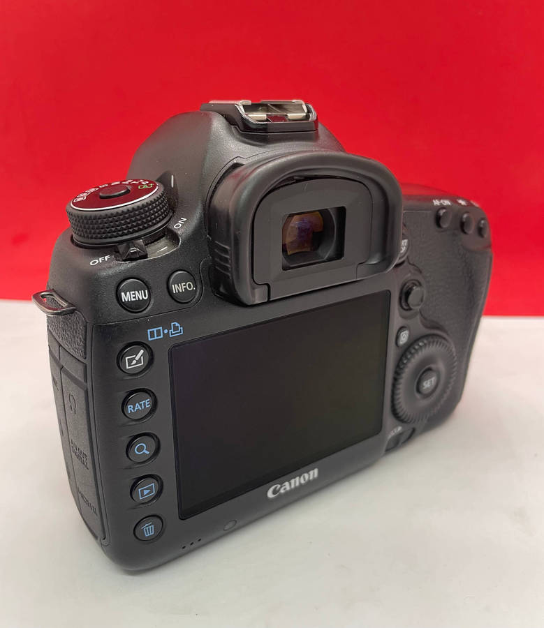 Canon 5D mark III full frame camera (BODY)