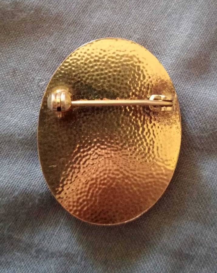 18k yellow gold cameo brooch