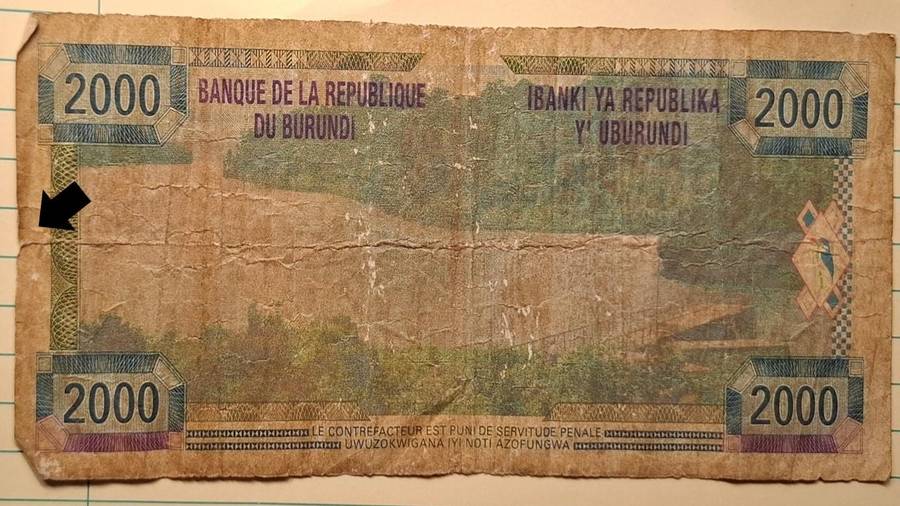 2001 - Burundi - 2000 Francs Large - Signature: Grégoire Banyiyezako (GB) - Demonetised No - E0 6279