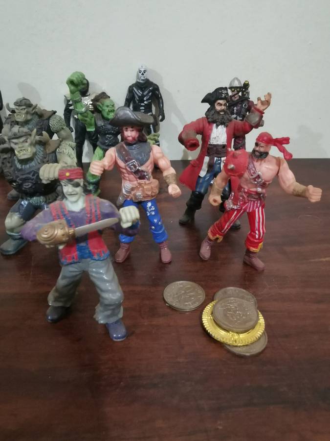 Action Figure Collection of x22 Individuals - see pics