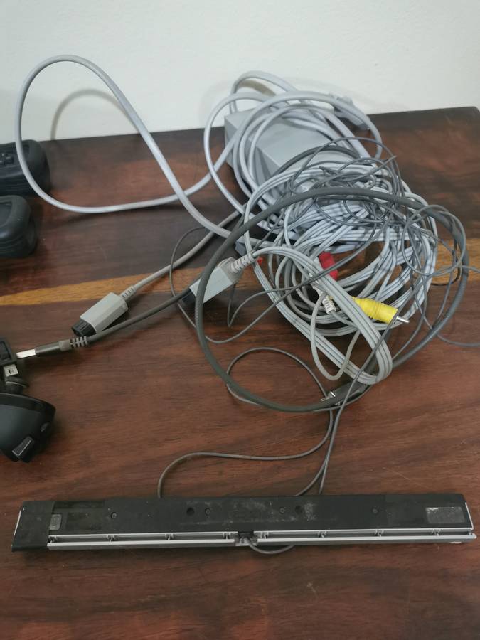 Nintendo Wii Black Console Complete with 2 Games