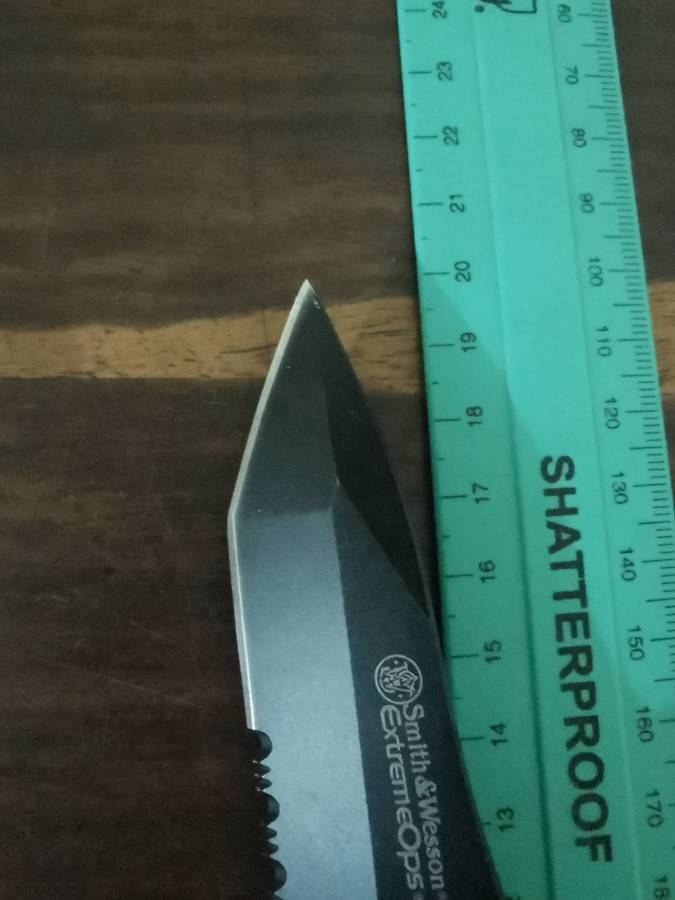 Smith and Wesson Extreme Opps Switchblade