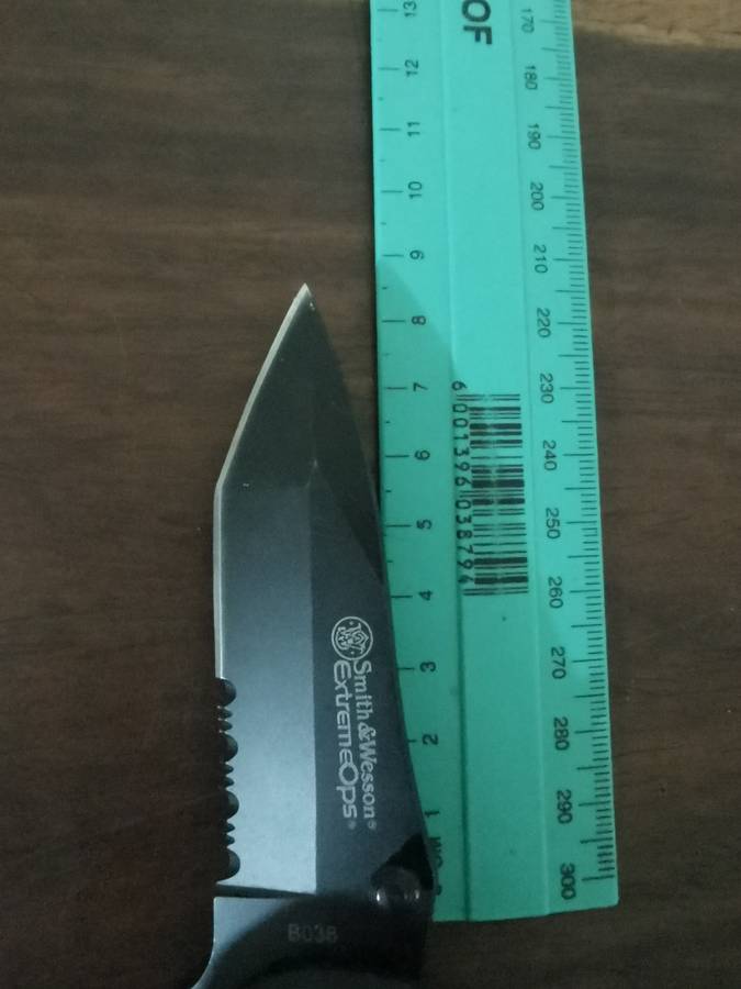 Smith and Wesson Extreme Opps Switchblade