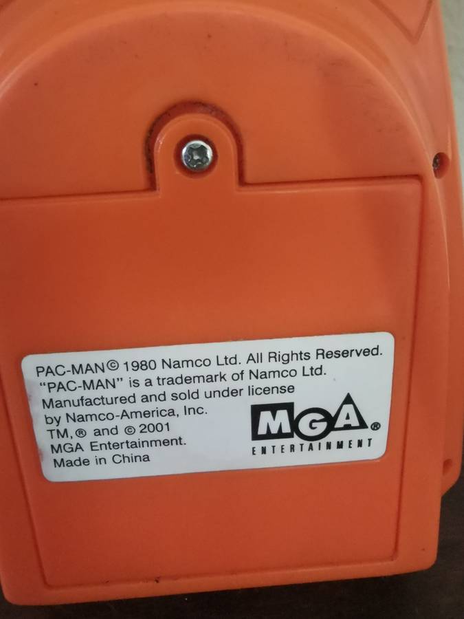 2001 Pacman Electronic Handheld Arcade Game