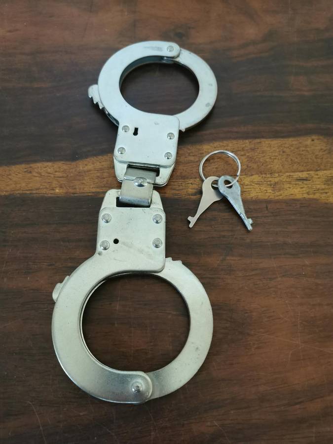 Heavy Duty Handcuffs