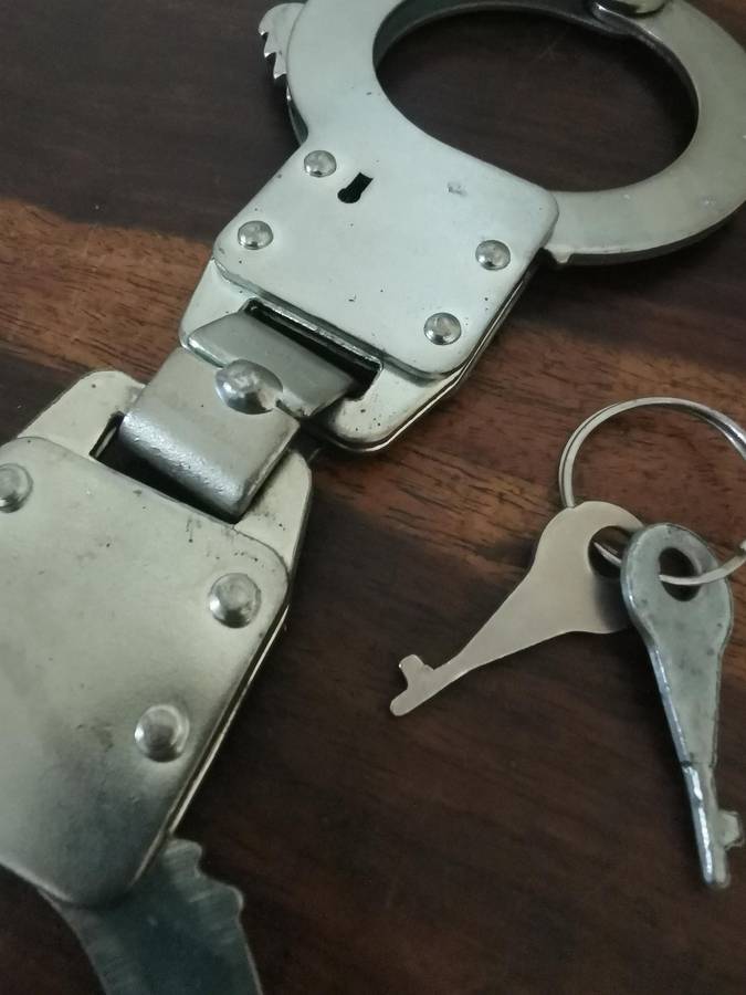 Heavy Duty Handcuffs