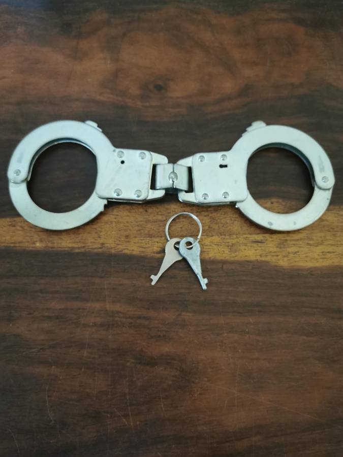 Heavy Duty Handcuffs