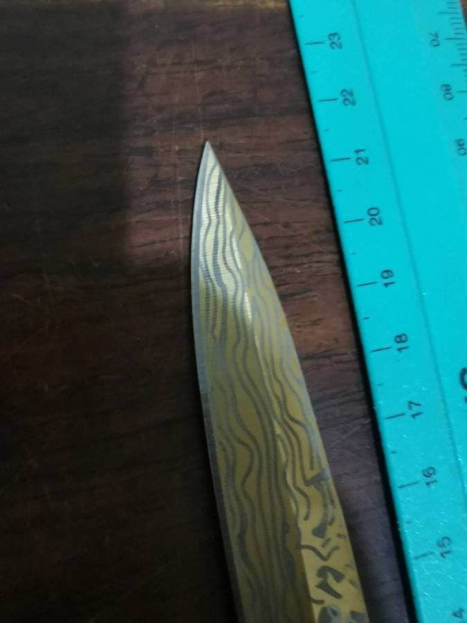 Tiger USA Stiletto Switchblade with an Awesome Design