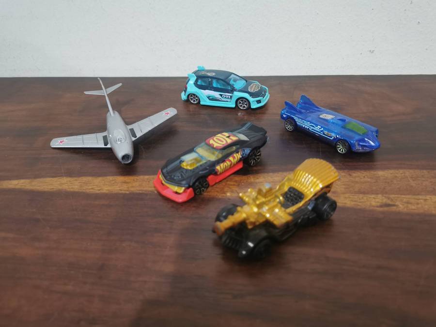 Collection of Hotwheels and Other Die Cast Cars