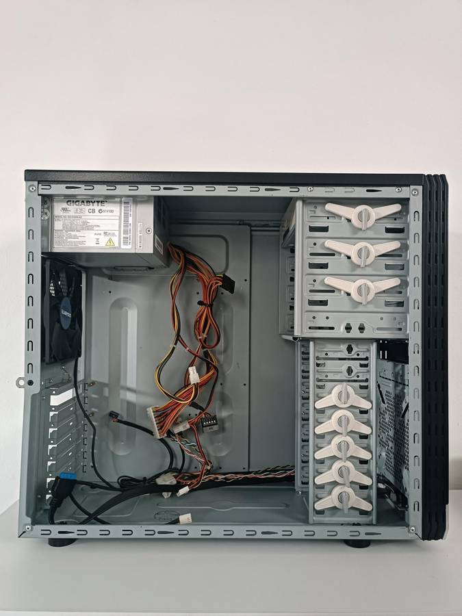 Gigabyte PC Case with PSU