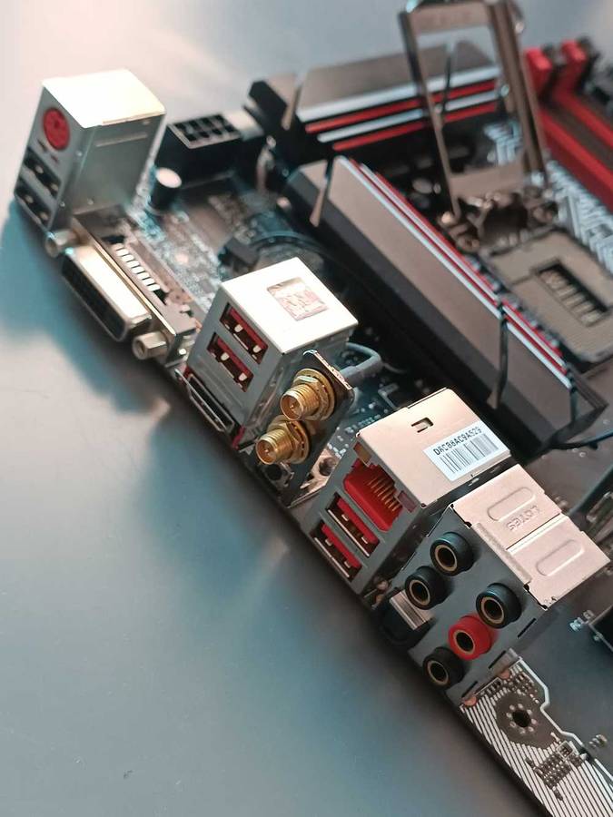 MSi Z170A Tomahawk Motherboard