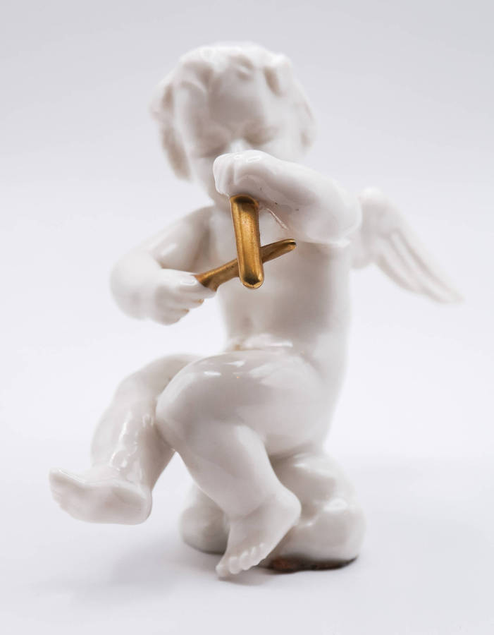 Hutschenreuther Selb Cherub with Gold Triangle  German porcelain putto musician (Kunstabteilung)