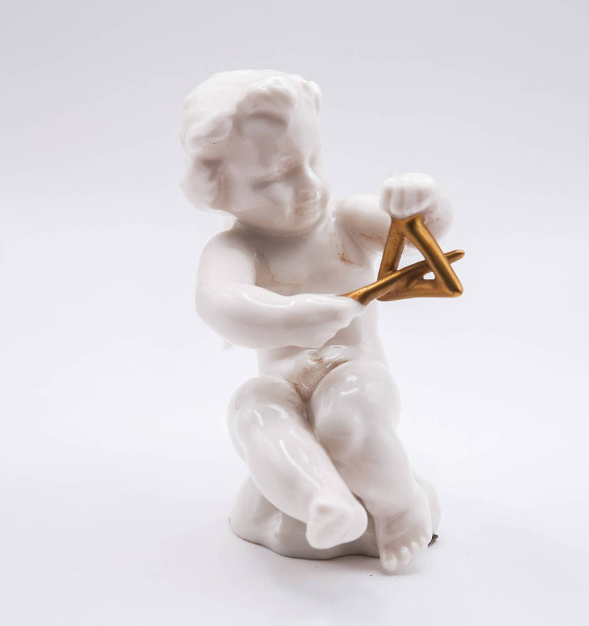 Hutschenreuther Selb Cherub with Gold Triangle  German porcelain putto musician (Kunstabteilung)