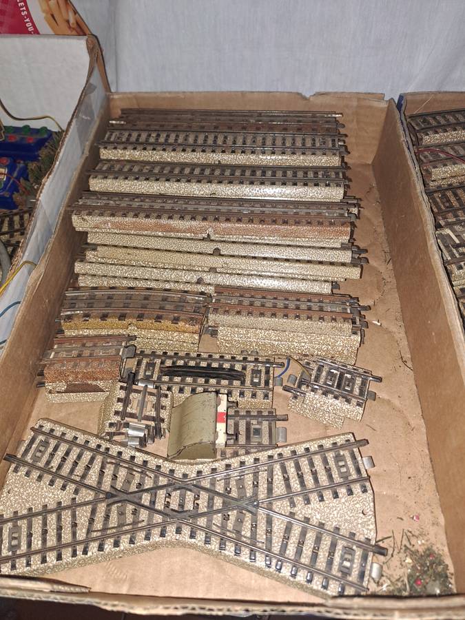 Marklin "m" HO metal 3rd train tracks not tested