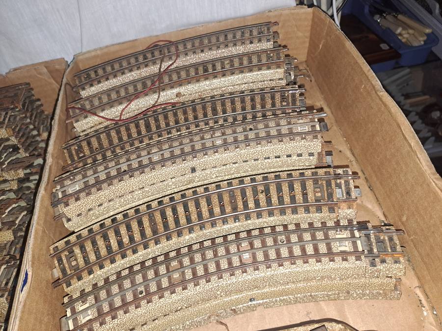 Marklin "m" HO metal 3rd train tracks not tested
