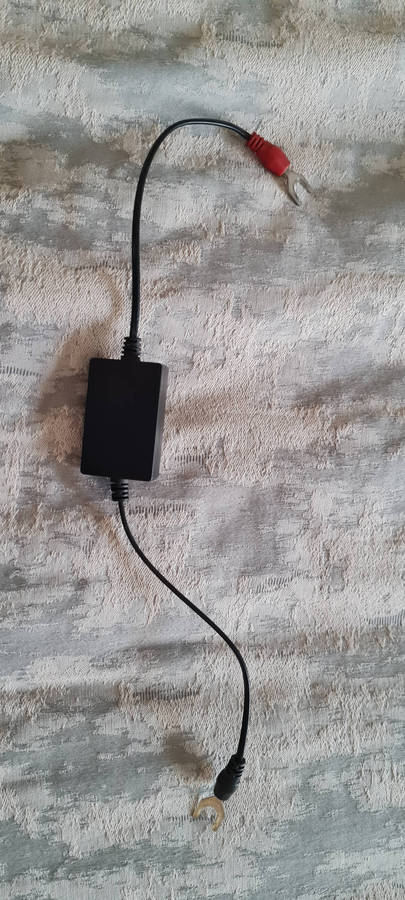 Car Battery Monitor (Bluetooth) : 12V and 24V batteries supported : Excellent working Condition