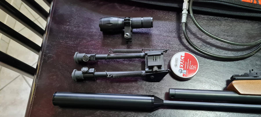 Artemis PR900W PCP Air Rifle (5.5mm pellets) - Complete Kit (worth R16000)