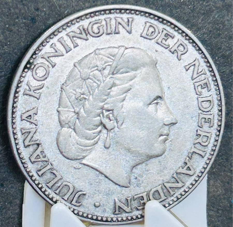 1960 NEDERLAND 2 1/2 GULDEN SILVER COIN -15 grams