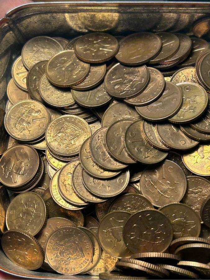 250 x UNC 1 cents COINS MIX DATES ONE BID TAKES ALL